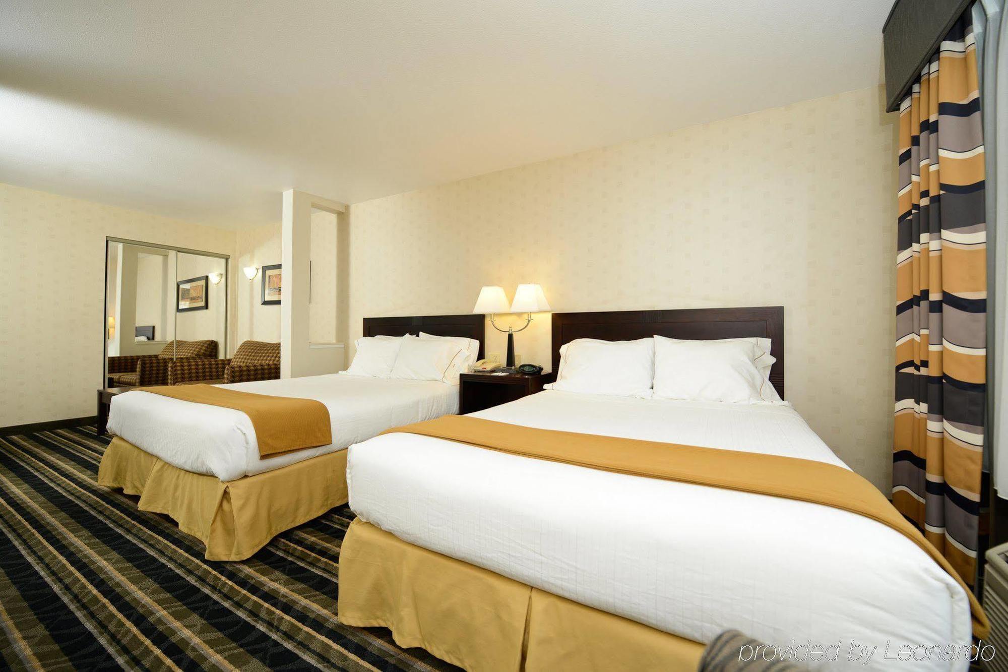 Holiday Inn Express Elk Grove West I-5 By Ihg Екстер'єр фото